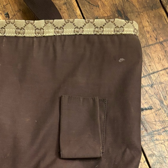 Gucci GG Canvas Tote Bag - Picture 11 of 17